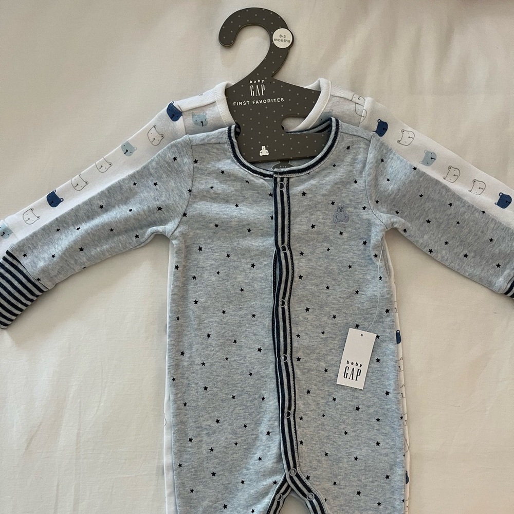 Gap 0-3 month “first favorites” footie pajamas 2-pack